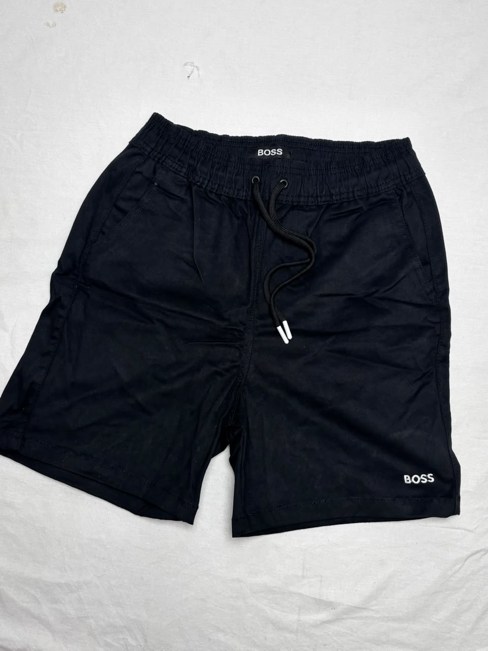 short sarja peletizada hugo boss preto